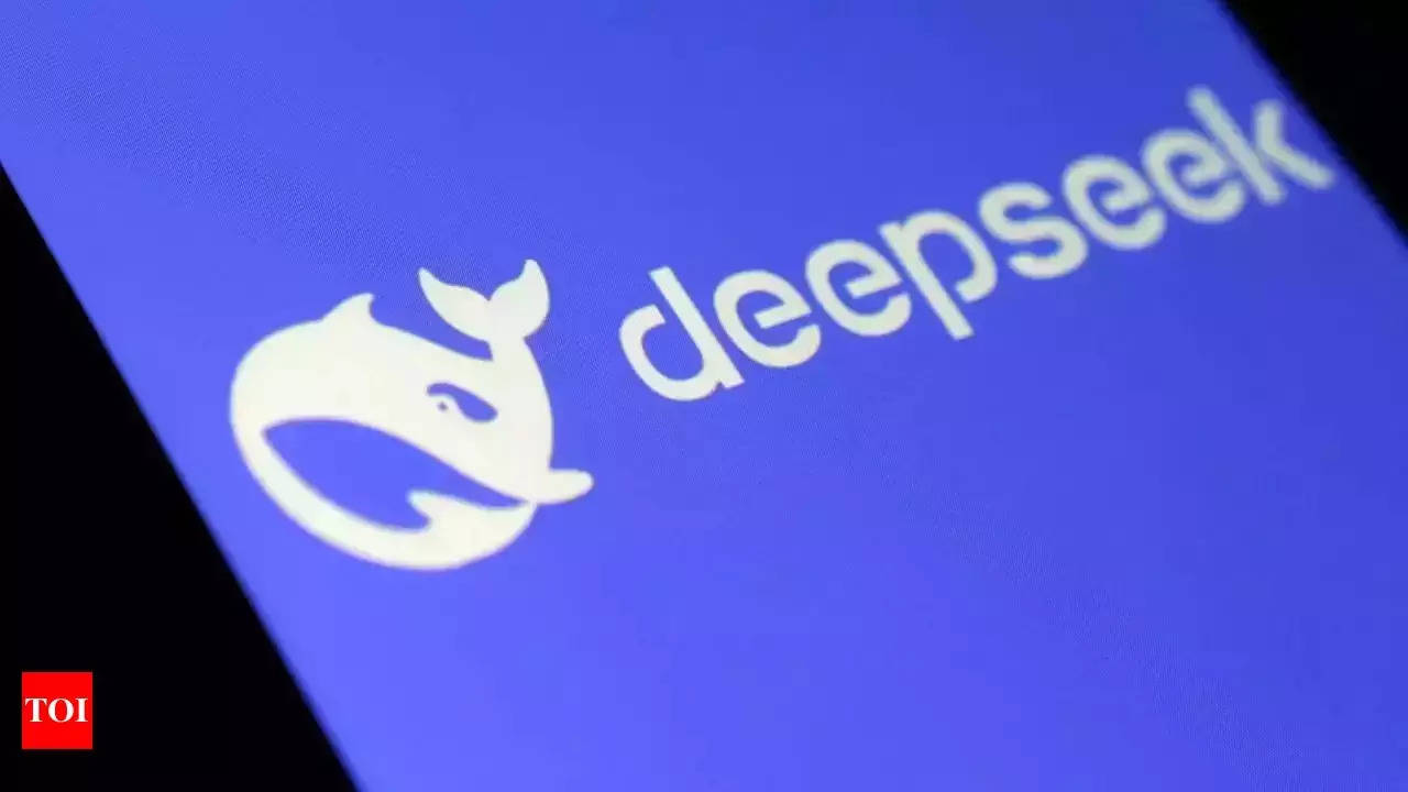 US senator proposes $1 mn fine, 20 years jail for downloading DeepSeek